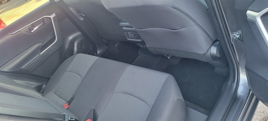 2019 Toyota RAV4 - $16,900