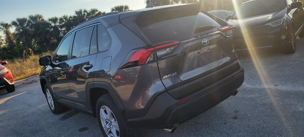 2019 Toyota RAV4 - $16,900