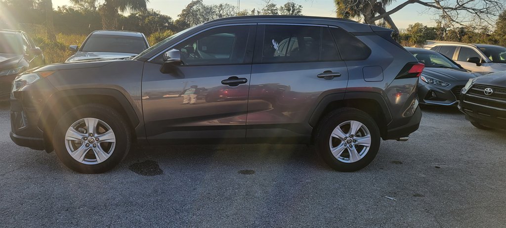 2019 Toyota RAV4 - $16,900