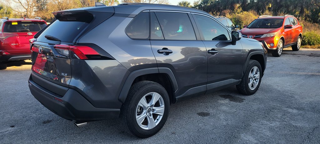 2019 Toyota RAV4 - $16,900