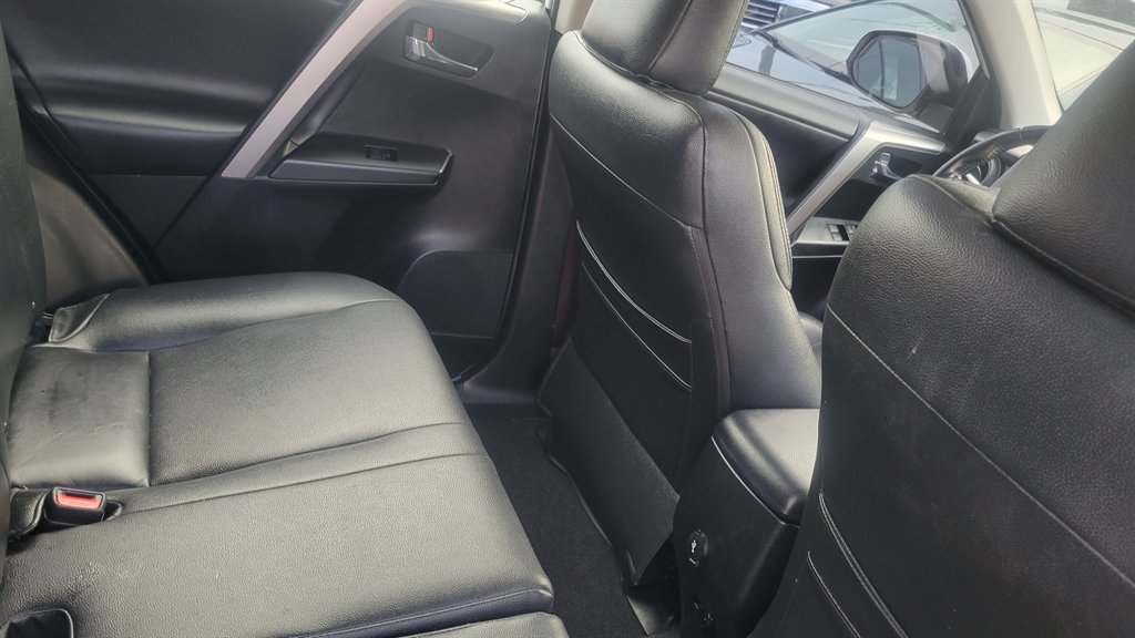 2017 Toyota RAV4 - $13,900