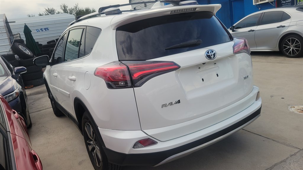 2017 Toyota RAV4 - $13,900