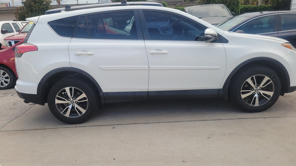 2017 Toyota RAV4 - $13,900