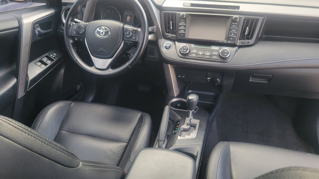 2017 Toyota RAV4 - $13,900