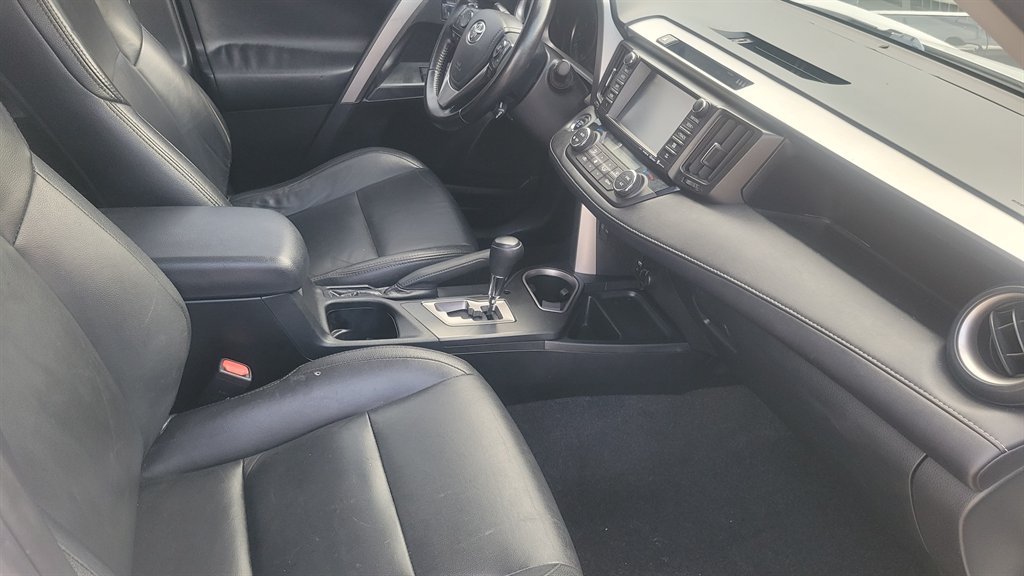 2017 Toyota RAV4 - $13,900