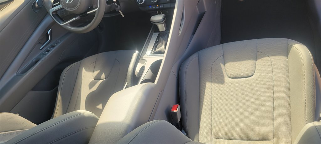 2022 Hyundai Elantra - $13,900