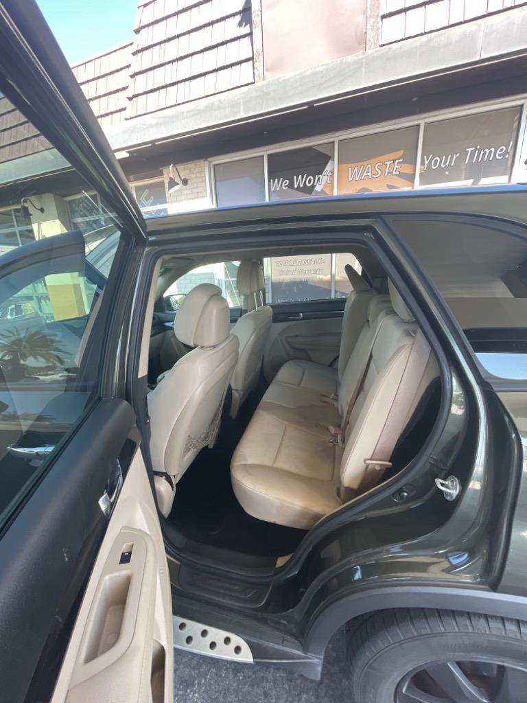 2012 Kia Sorento - $1,000