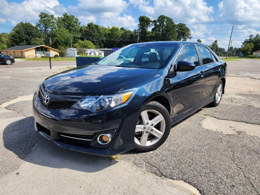 2014 Toyota Camry L photo