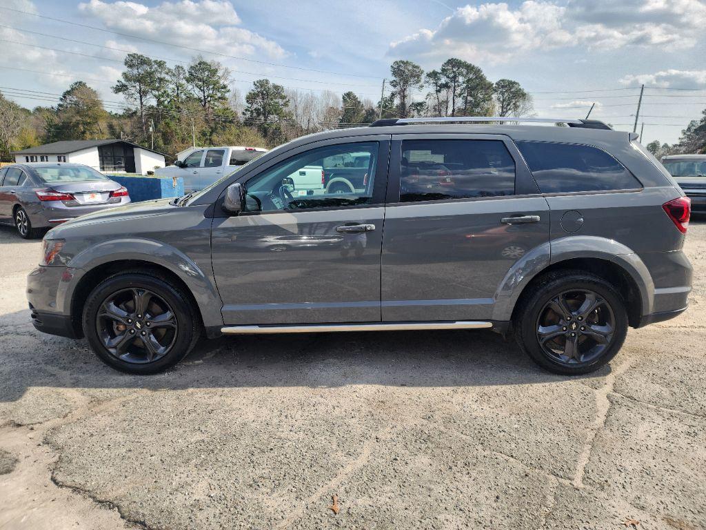 2020 Dodge Journey Crossroad photo