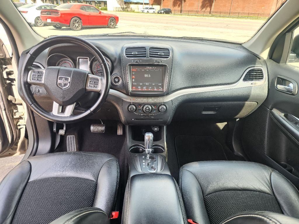 2020 Dodge Journey Crossroad photo