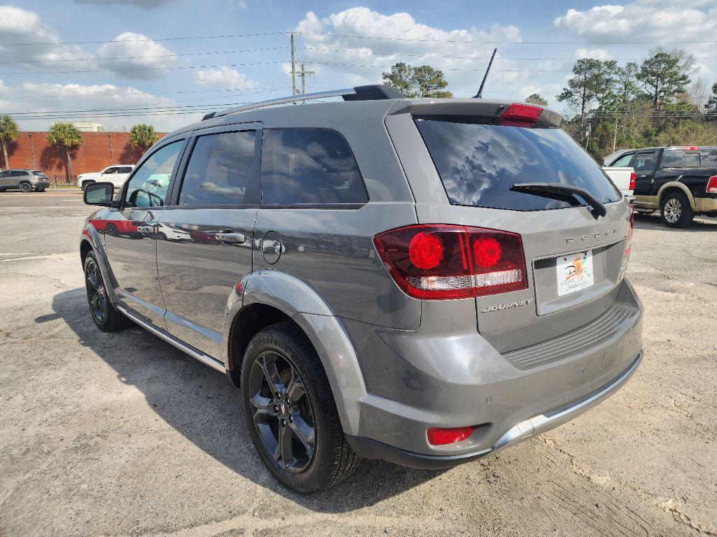 2020 Dodge Journey Crossroad photo