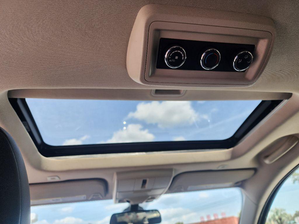 2020 Dodge Journey Crossroad photo