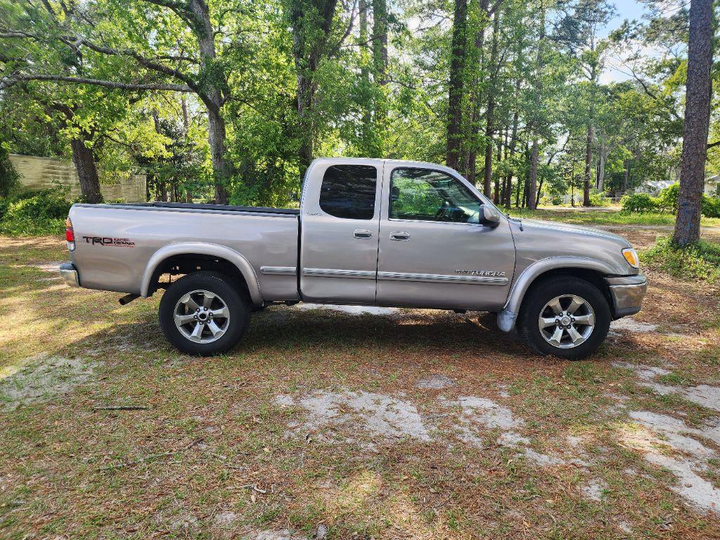 2002 Toyota Tundra Limited V8 photo