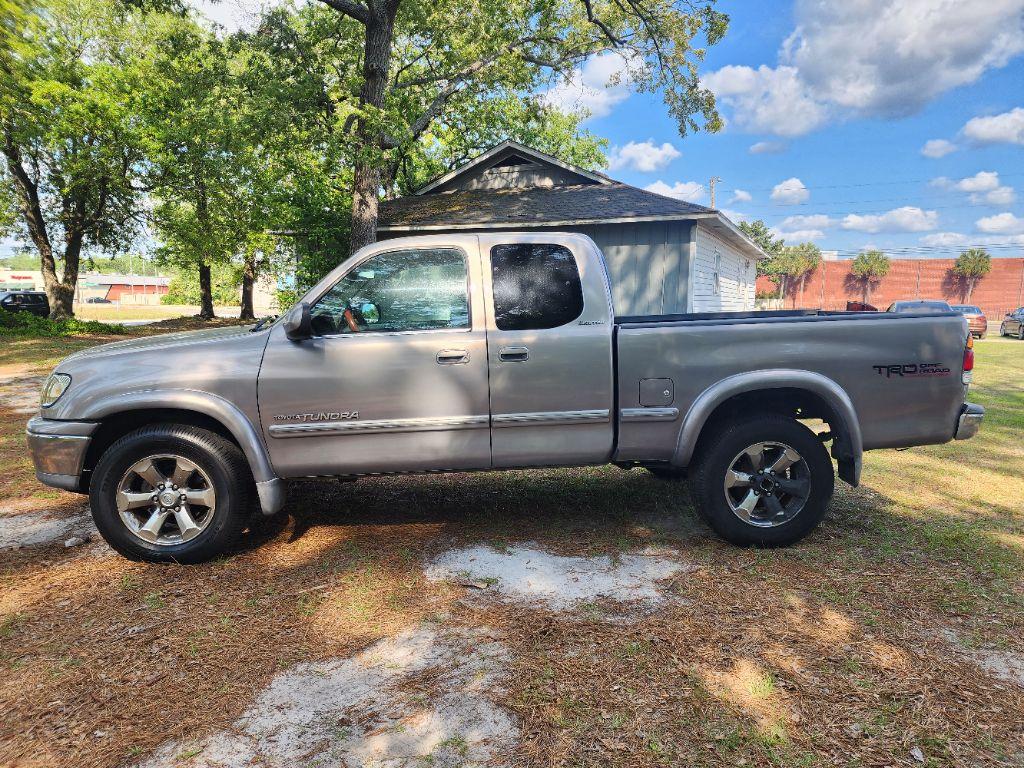 2002 Toyota Tundra Limited V8 photo