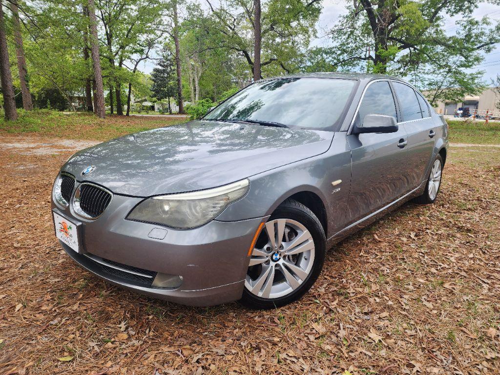 2010 BMW 5-Series 528xi photo