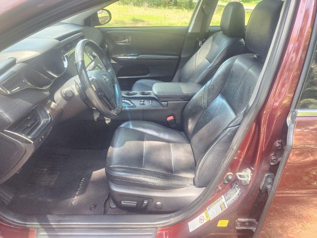 2014 Toyota Avalon XLE photo