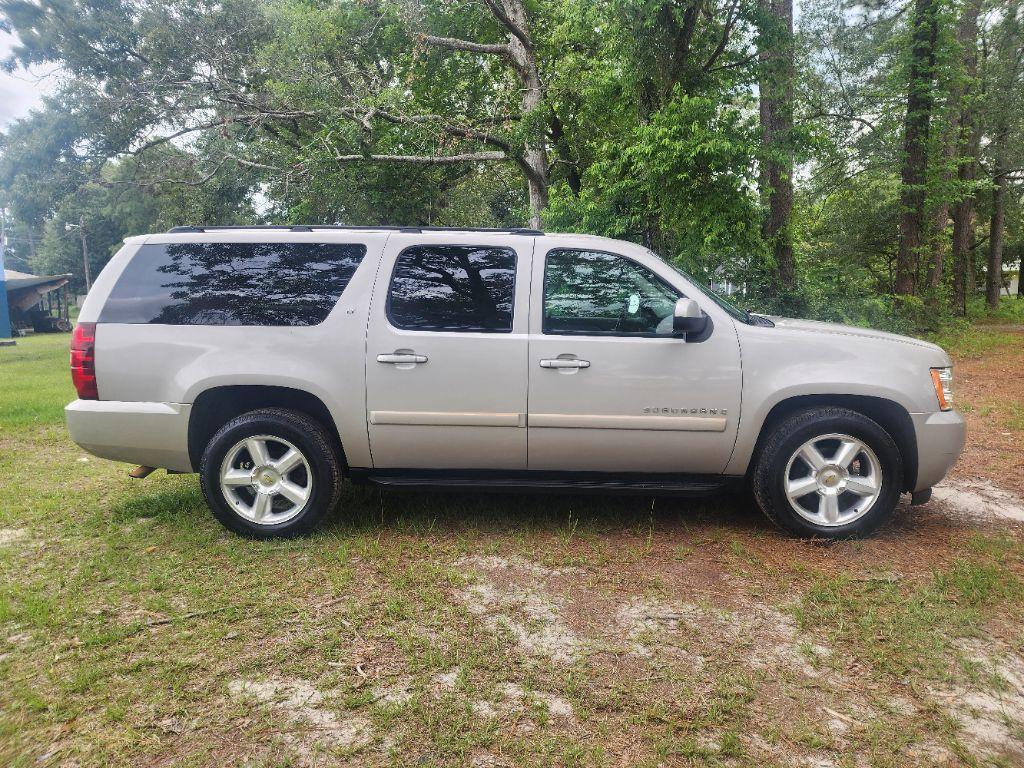 2007 Chevrolet Suburban LS 1500 photo