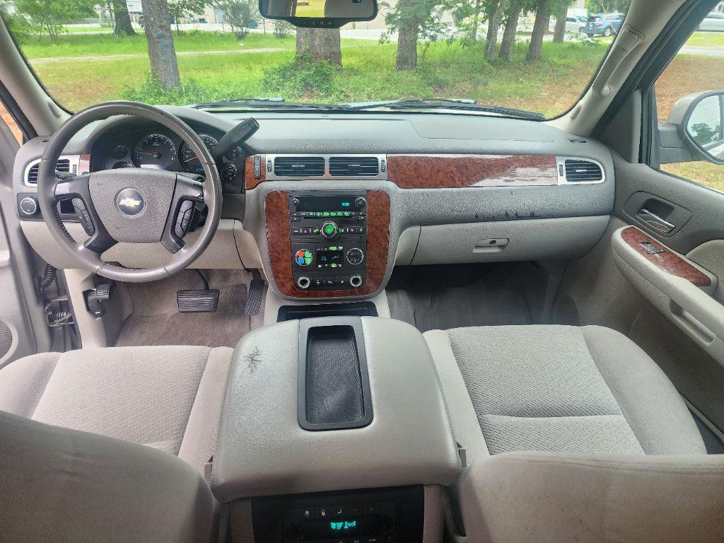2007 Chevrolet Suburban LS 1500 photo