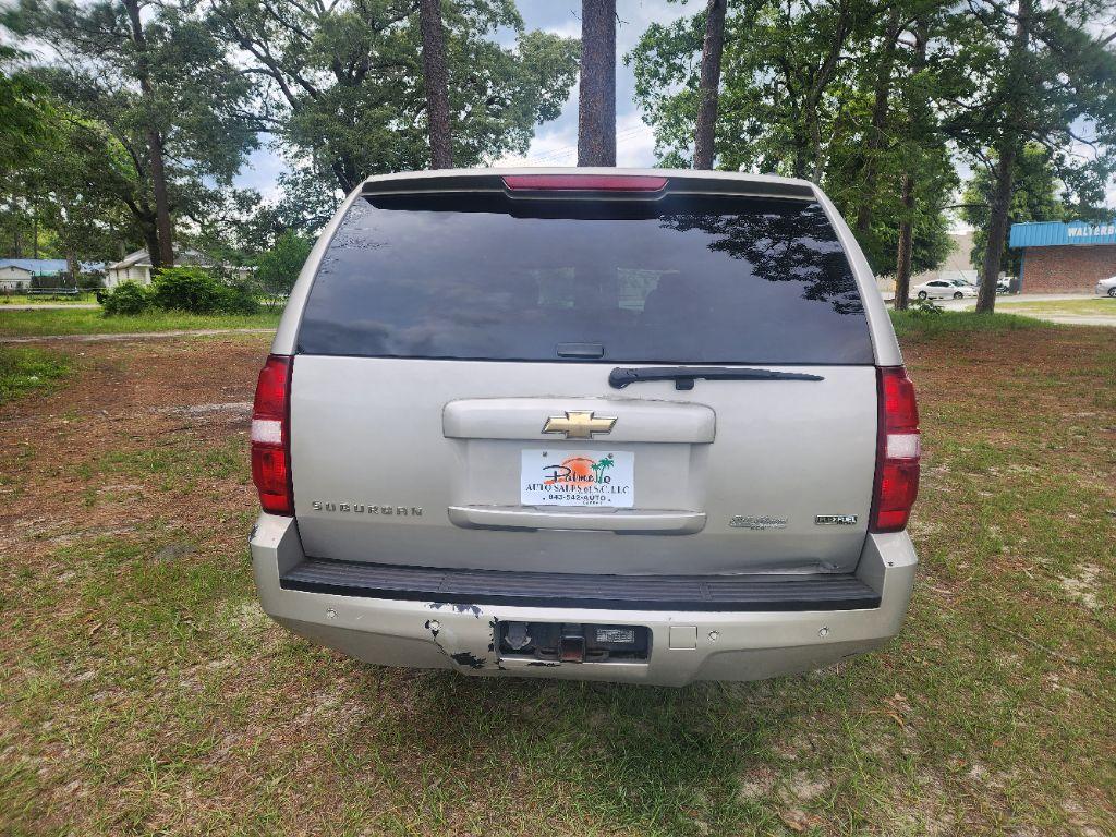 2007 Chevrolet Suburban LS 1500 photo