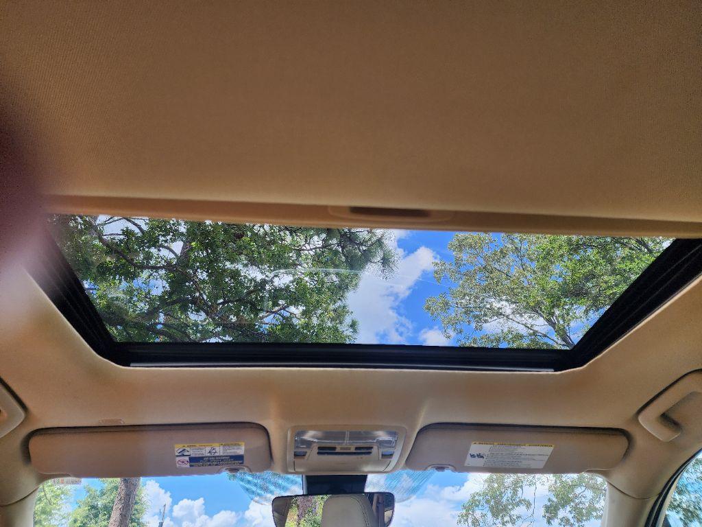 2019 Toyota Highlander - $24,995