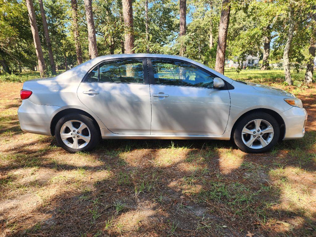 2013 Toyota Corolla - $10,995