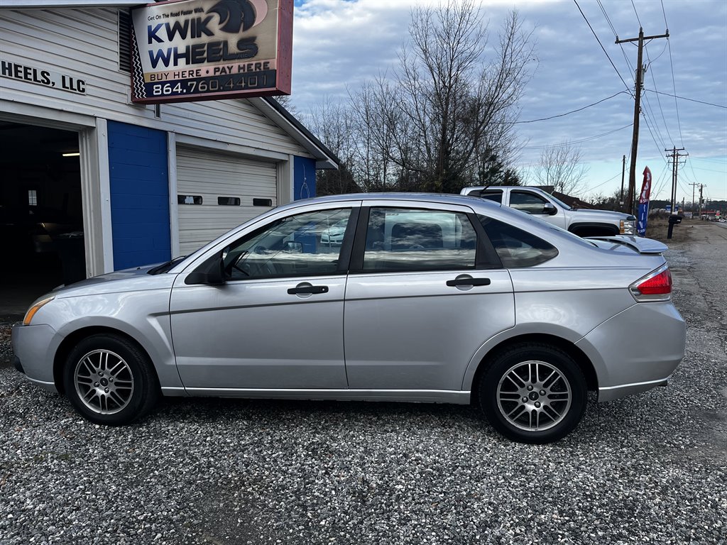 2011 Ford Focus SE photo