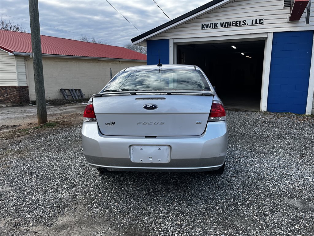 2011 Ford Focus SE photo
