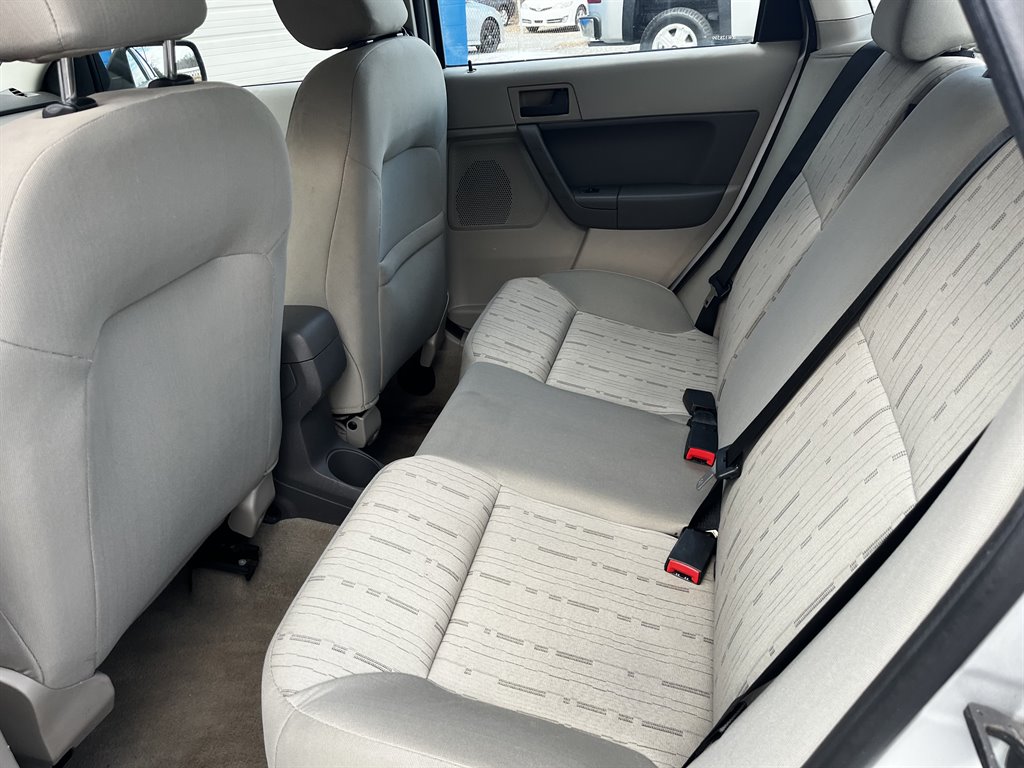 2011 Ford Focus SE photo