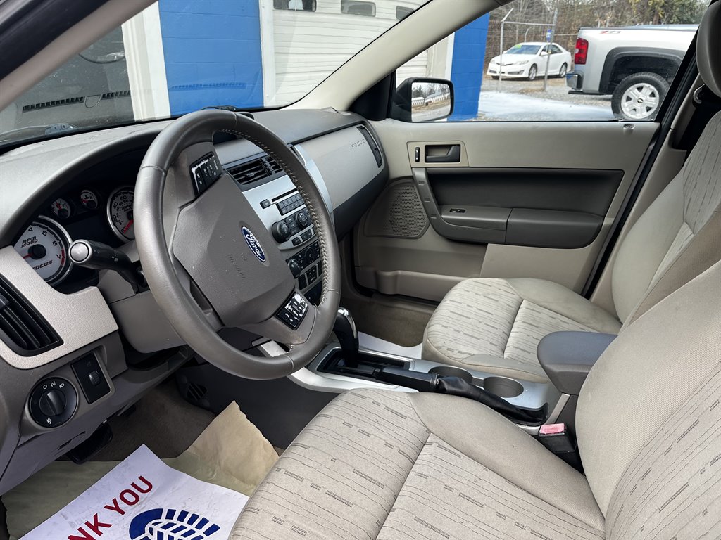 2011 Ford Focus SE photo