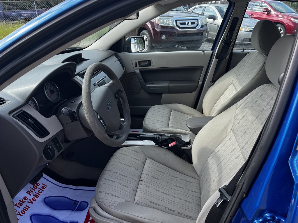 2010 Ford Focus SE photo