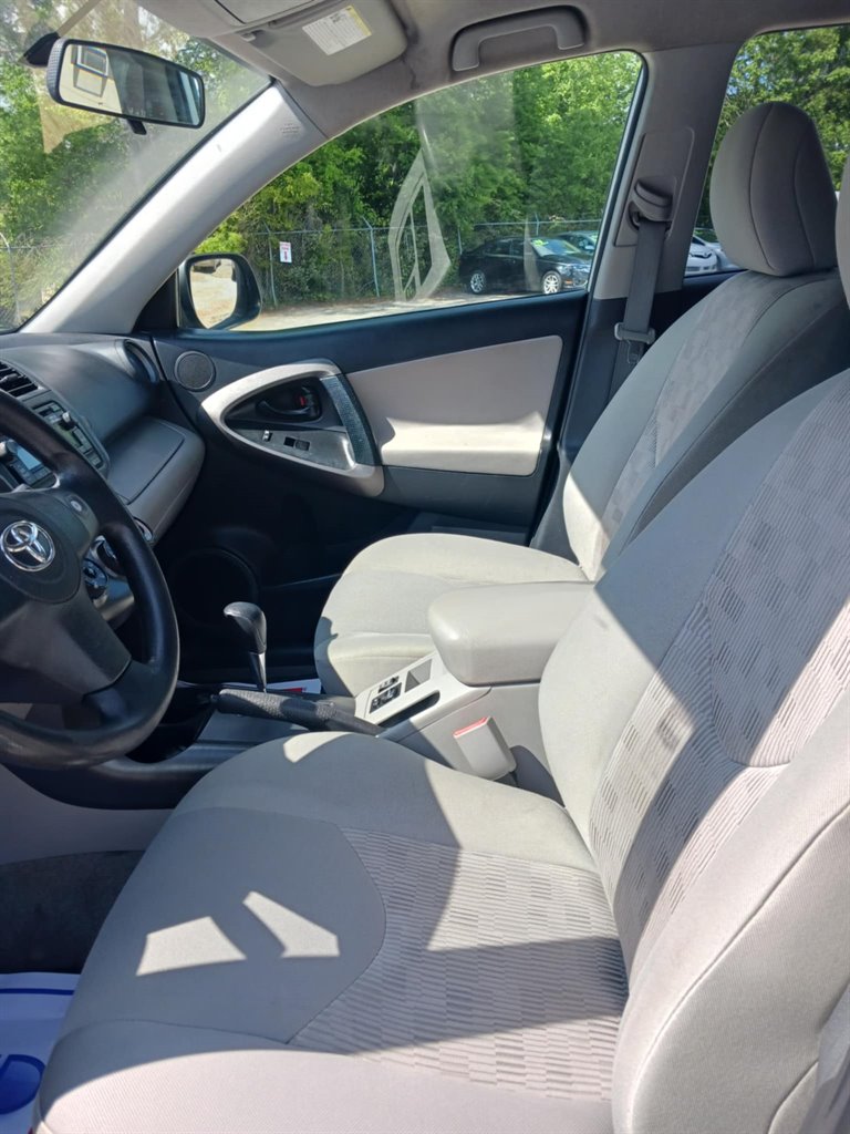 2012 Toyota RAV4 photo