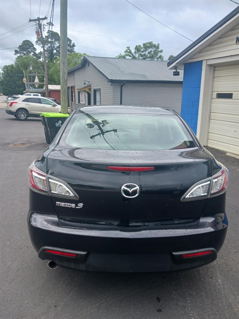 2011 MAZDA MAZDA3 - $8,499