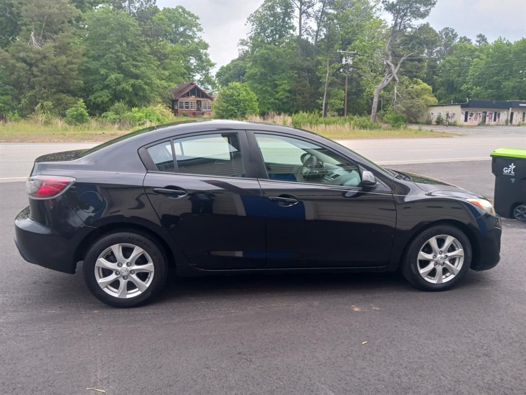 2011 MAZDA MAZDA3 - $8,499