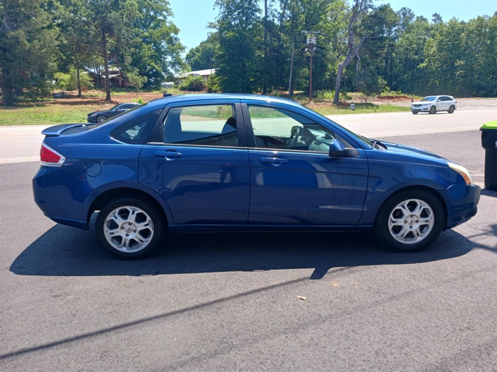 2009 Ford Focus - $6,999