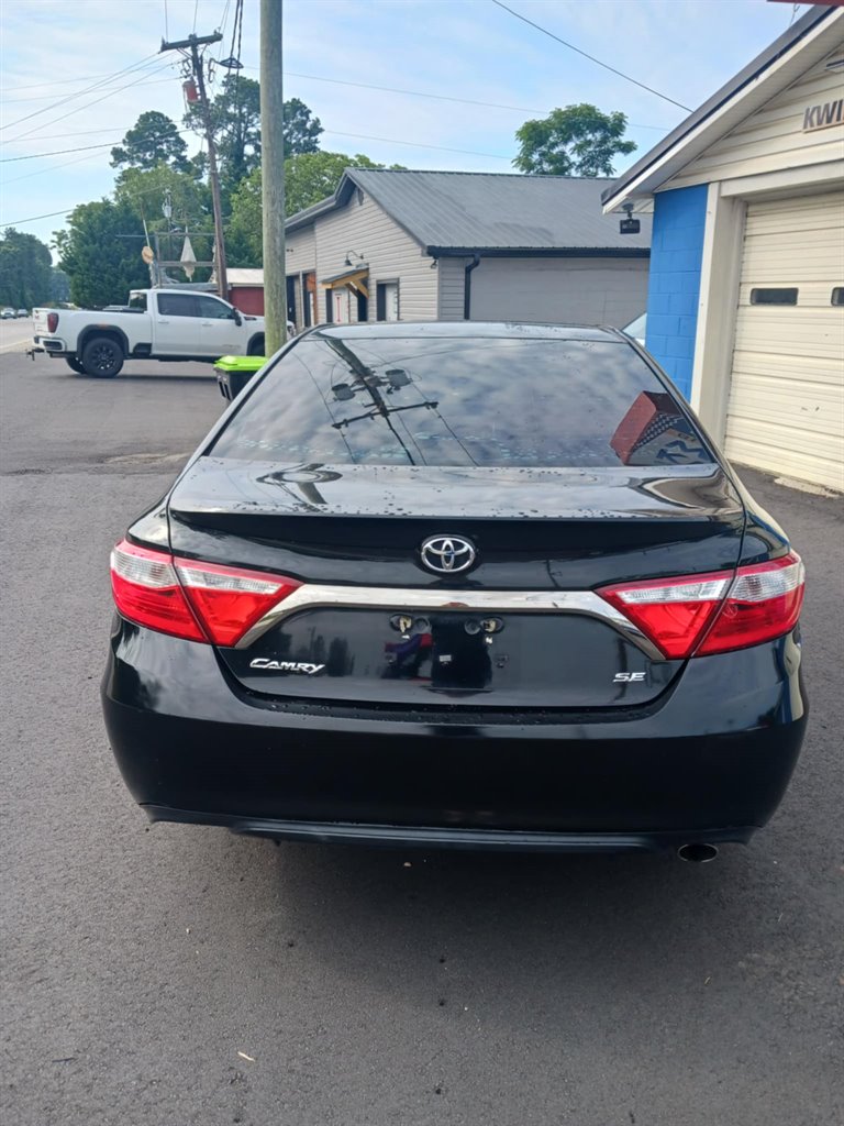 2016 Toyota Camry - $10,999