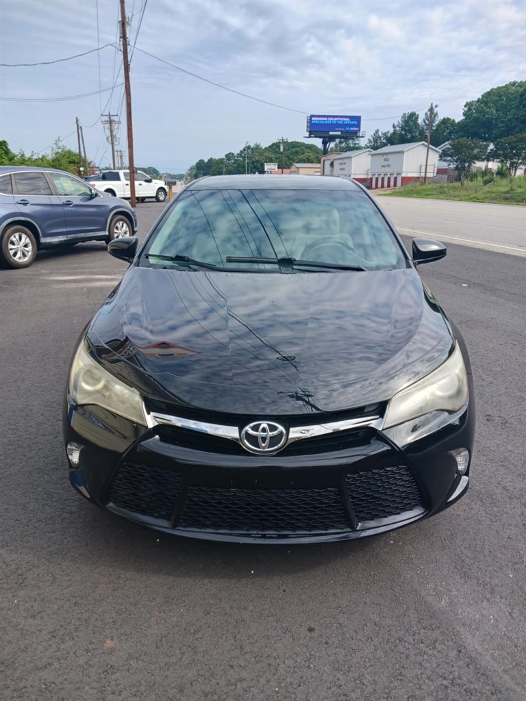 2016 Toyota Camry - $10,999