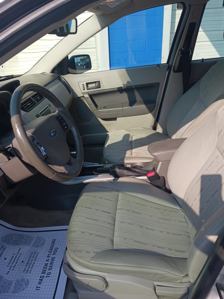 2011 Ford Focus - $5,999