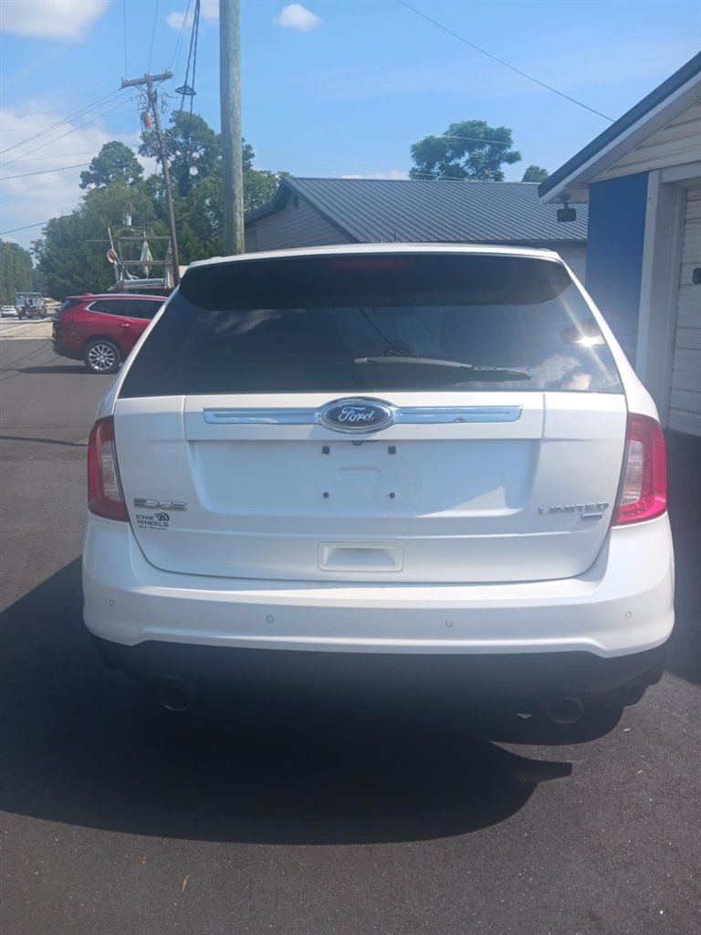 2014 Ford Edge - $9,499