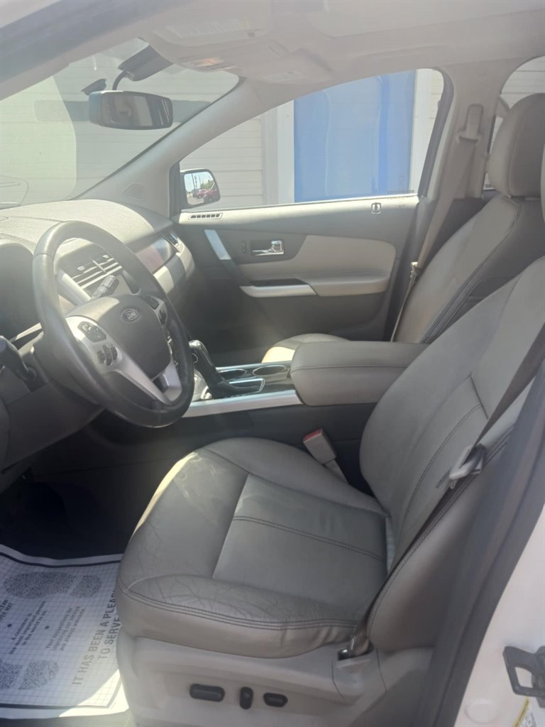 2014 Ford Edge - $9,499