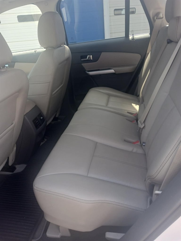 2014 Ford Edge - $9,499