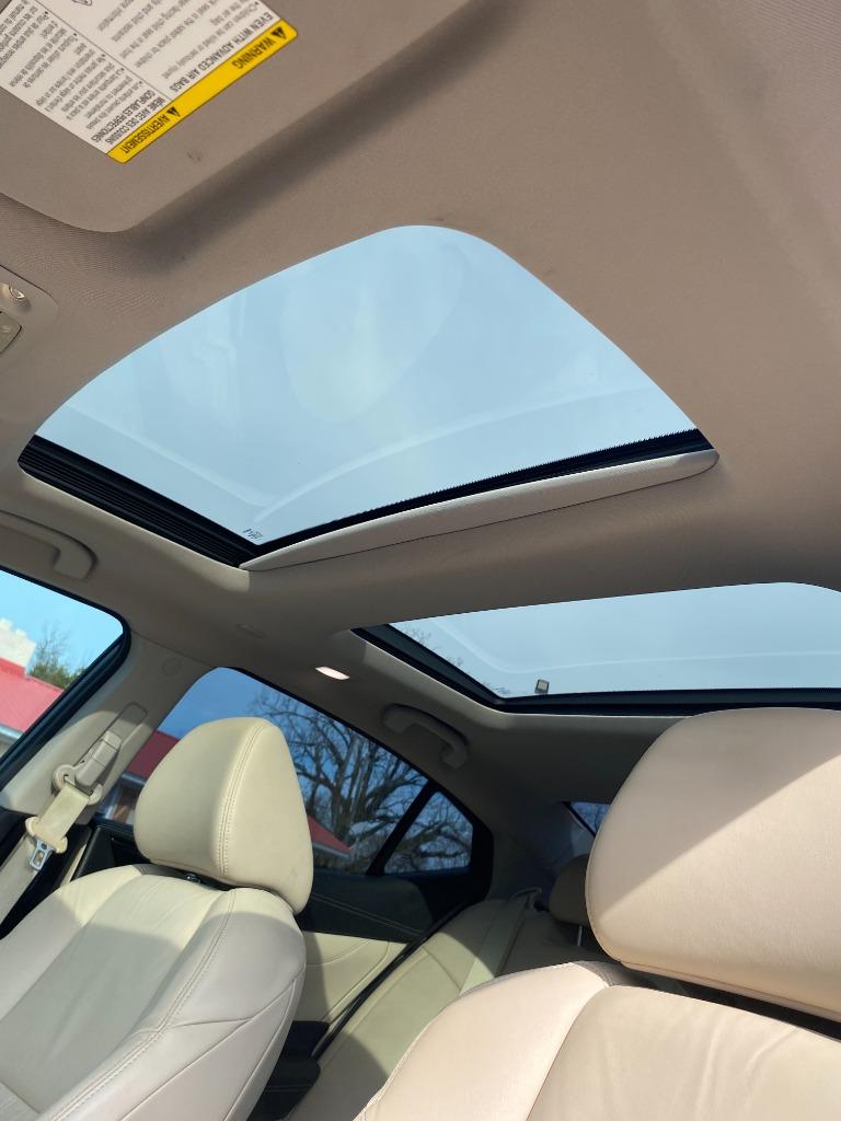 2017 Nissan Maxima PLATINUM photo