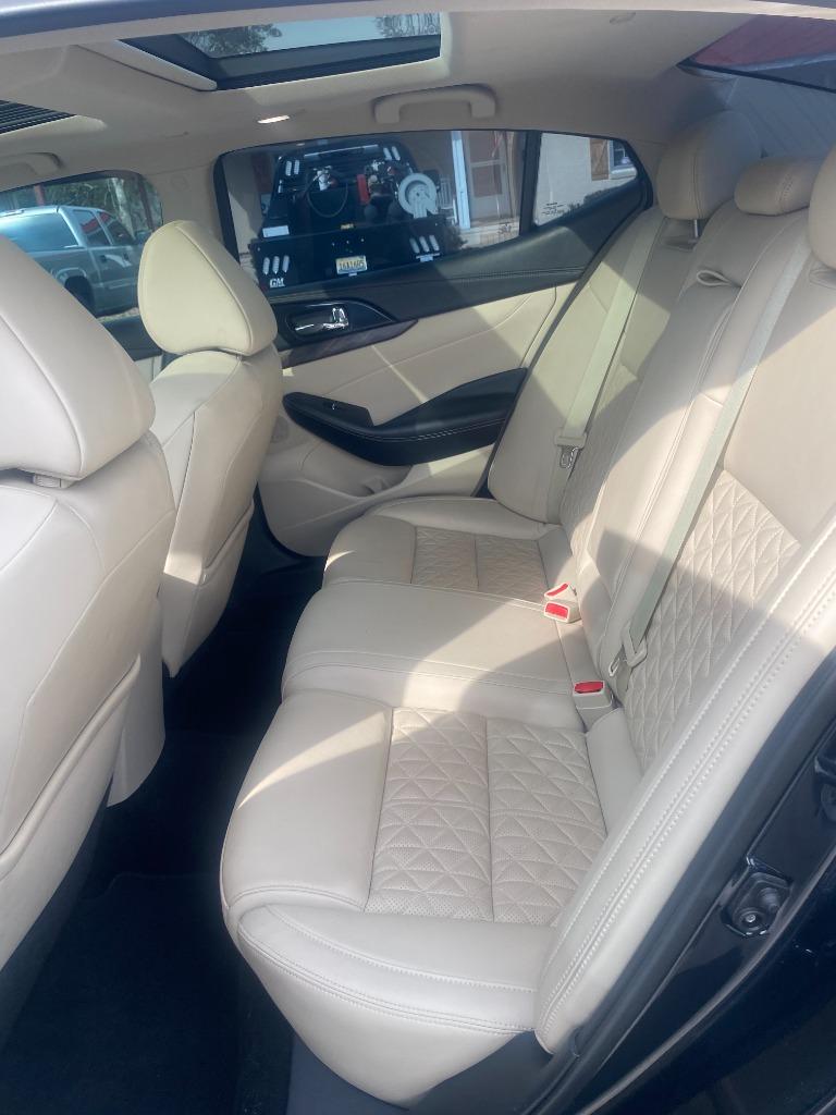 2017 Nissan Maxima PLATINUM photo