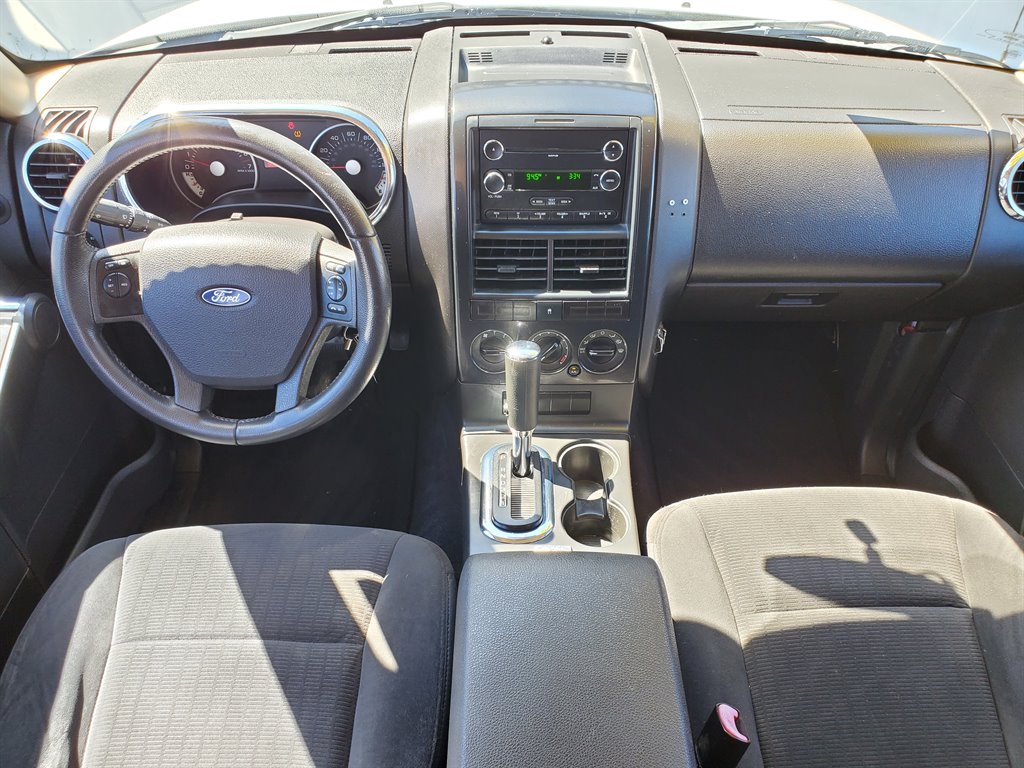 2010 Ford Explorer XLT photo