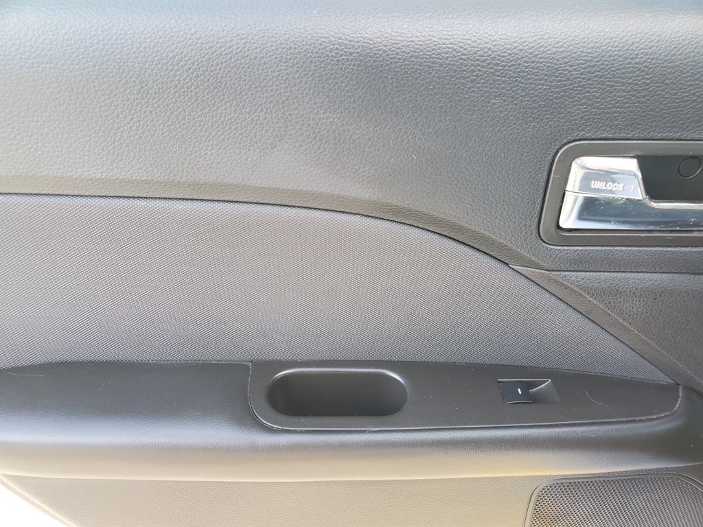 2012 Ford Fusion SE photo