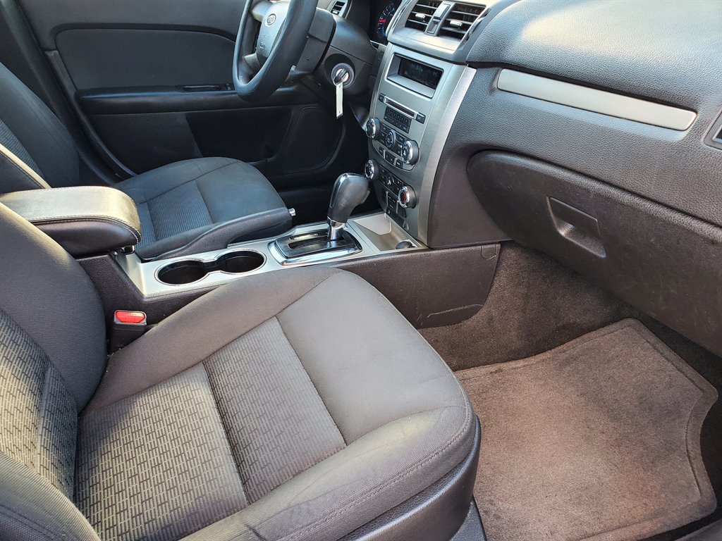 2012 Ford Fusion SE photo