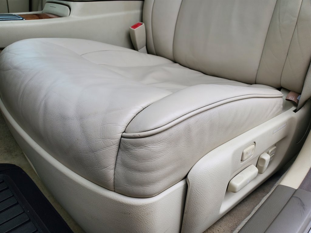 2001 Lexus LS 430 photo