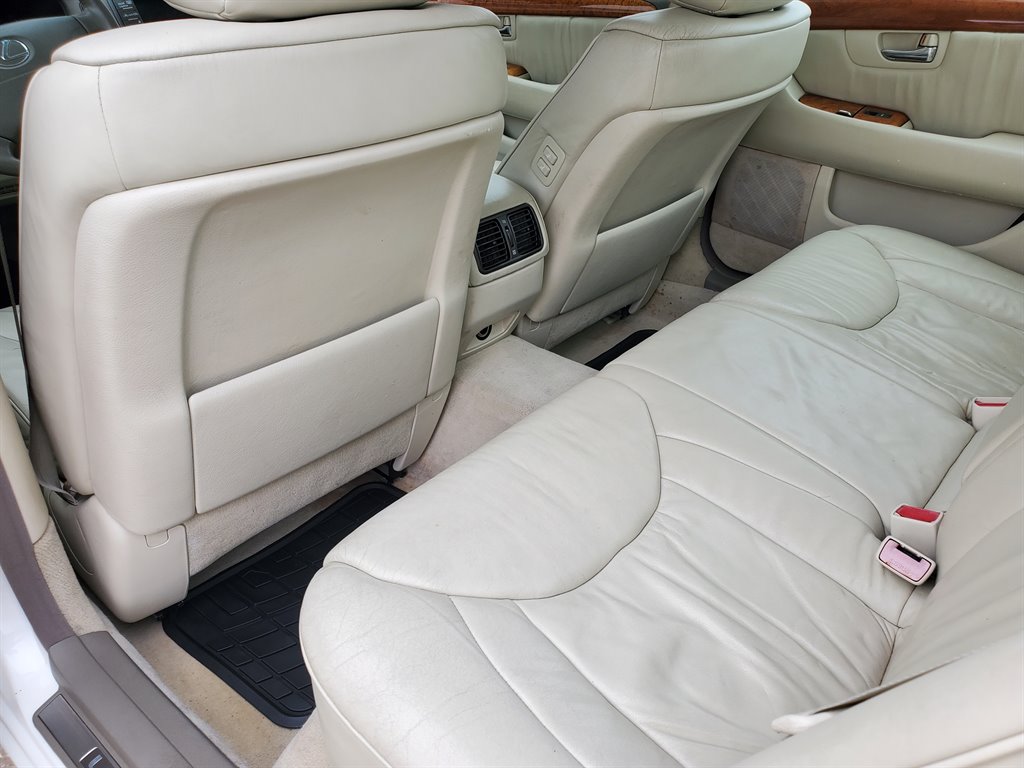 2001 Lexus LS 430 photo