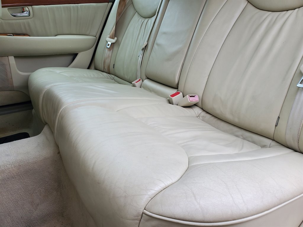 2001 Lexus LS 430 photo