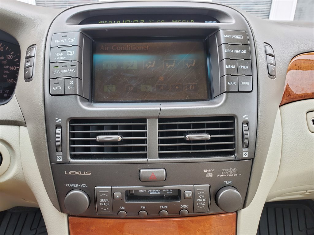 2001 Lexus LS 430 photo