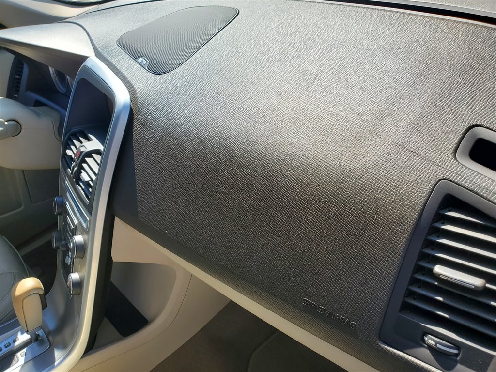 2011 Volvo XC60 T6 photo